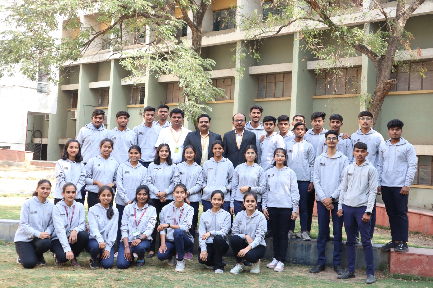 Computer Technology cohort with faculty mentors