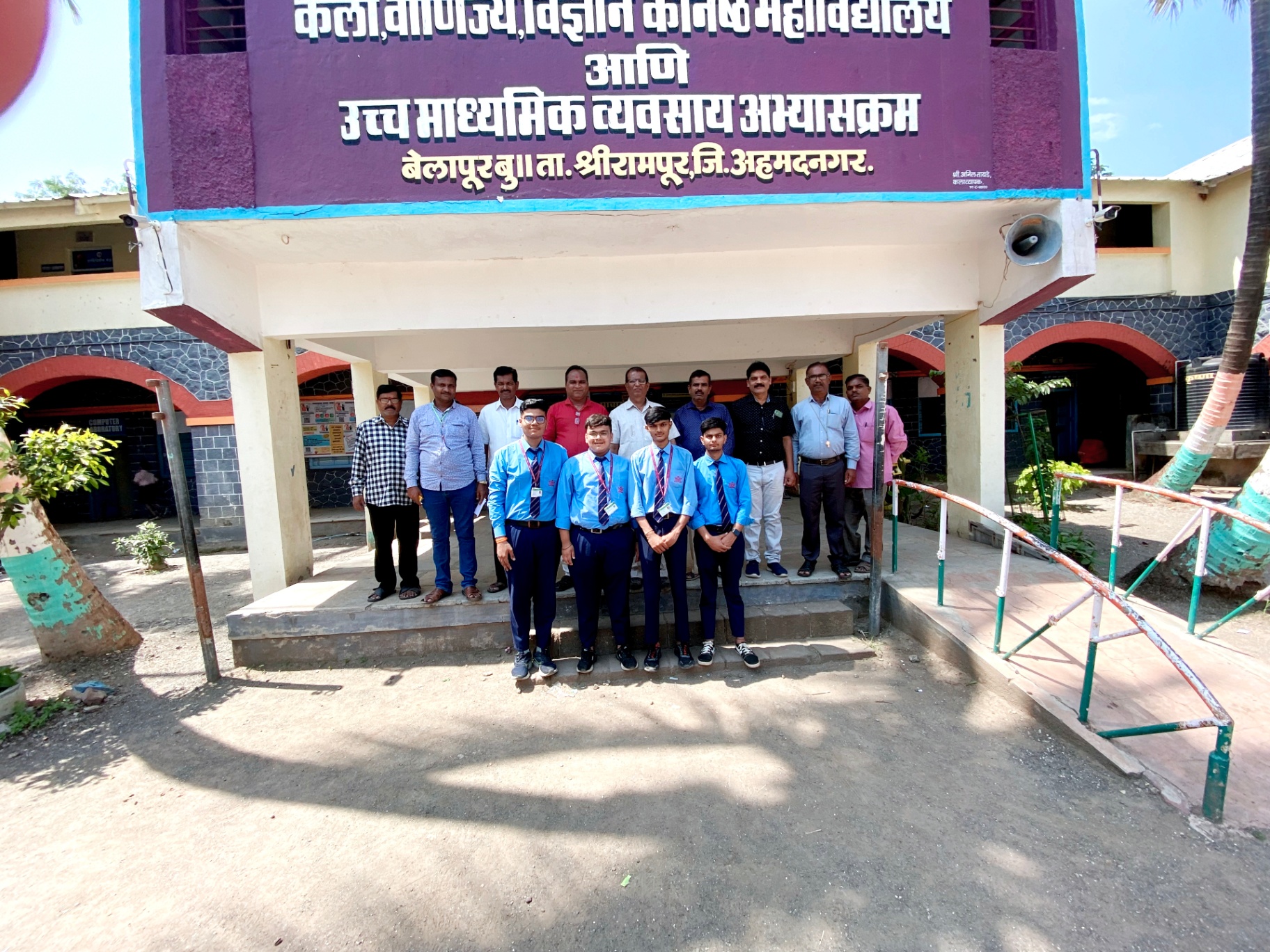 Faculty & student delegation at the host college