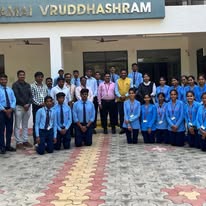 Students with residents outside the Vruddhashram