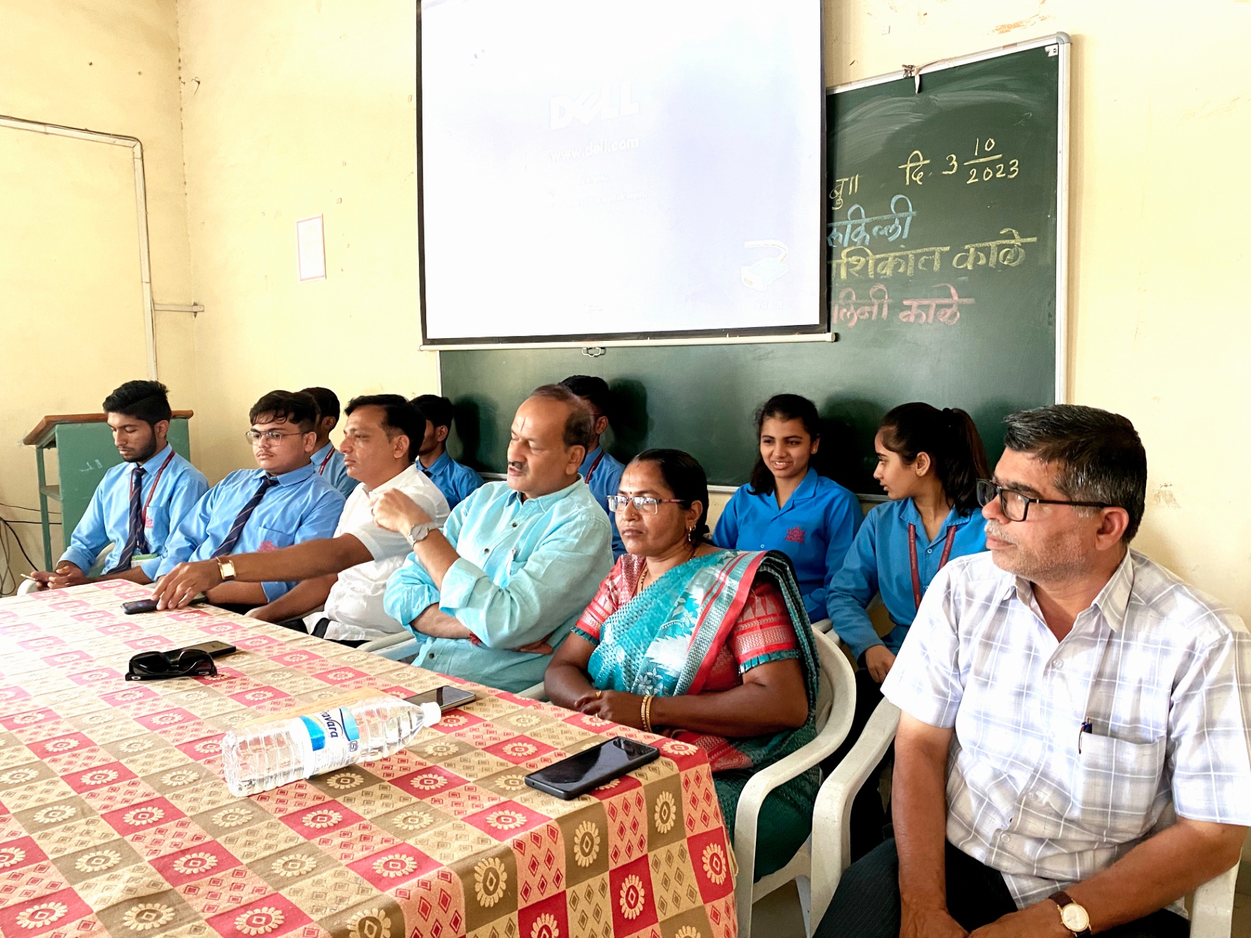 Interaction with dignitaries and host faculty