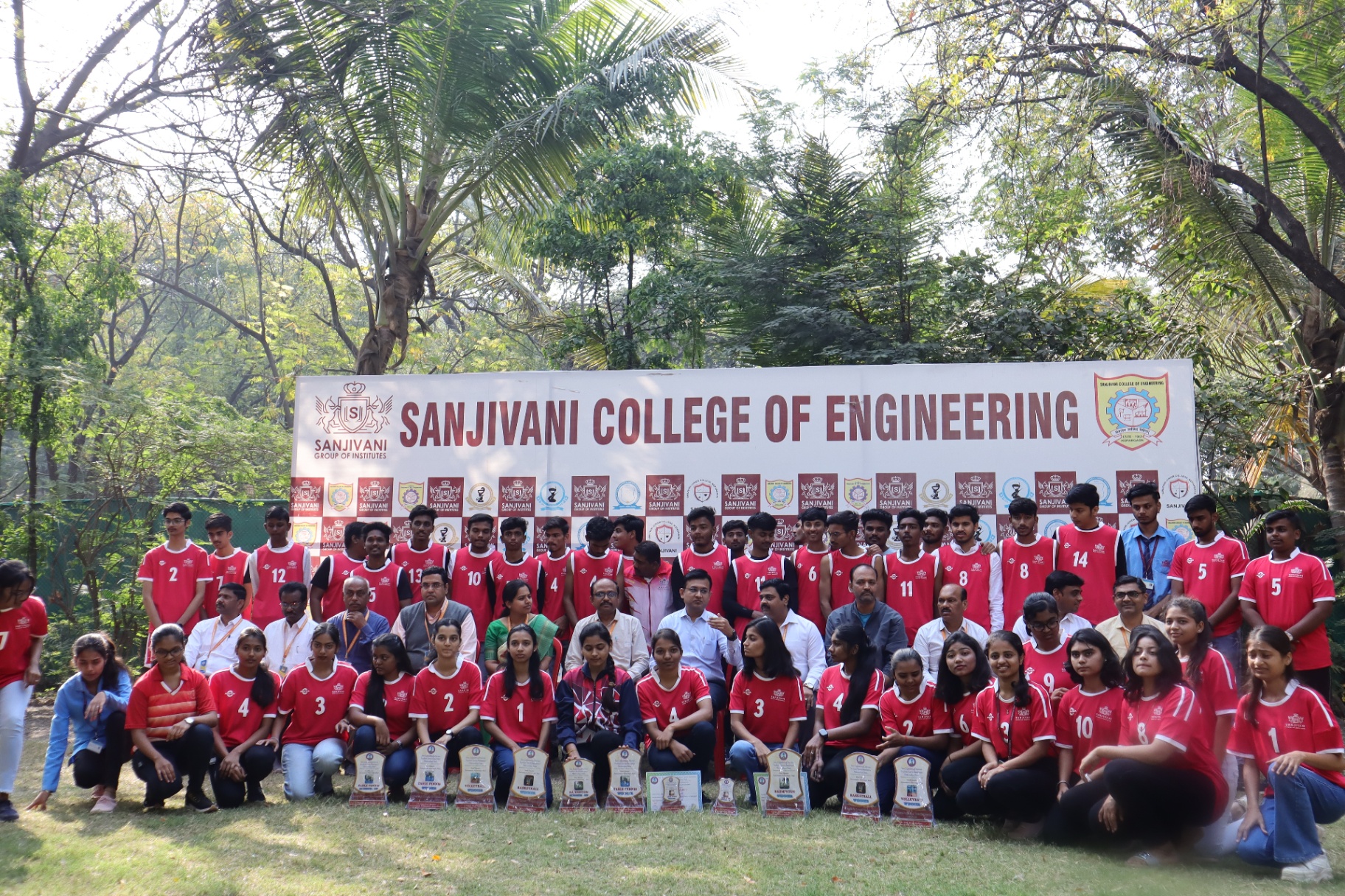 Sanjivani College of Engineering — sports team felicitation with faculty